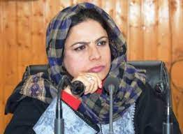 Safina Baigh urges LG Sinha to relieve her from post of Chairperson Hajj Committee