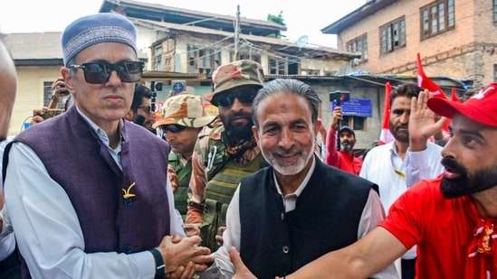 Omar goes emotional, removes cap, makes hand-folded appeal for votes in Ganderbal